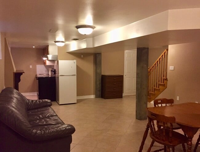 Photo - ALL INCLUSIVE BACHELOR UNIT Unit B