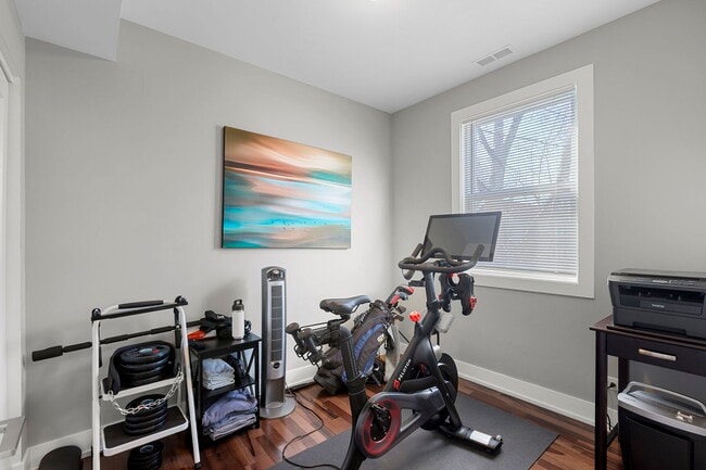 Photo - 3026 N Allen Ave Unit 2