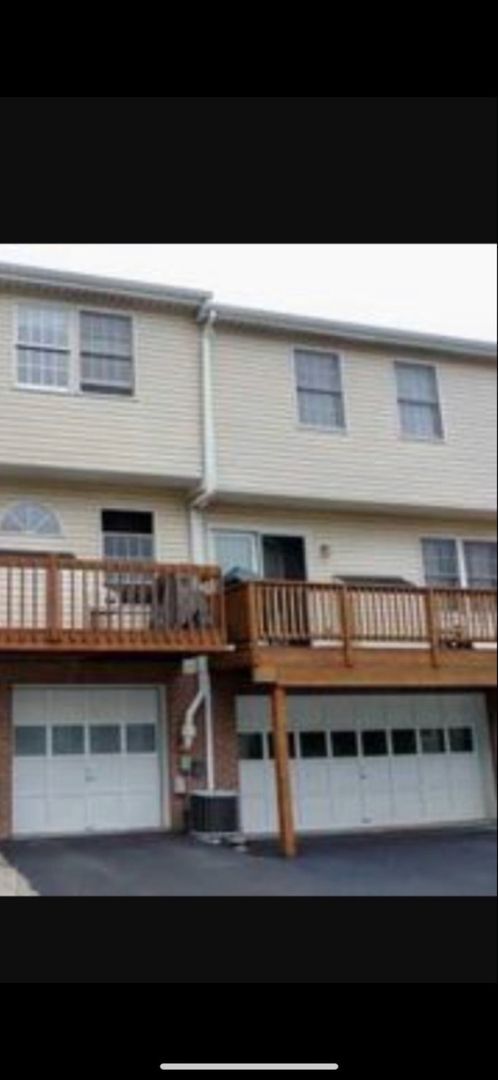 Photo - 383 Jubilee Dr