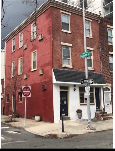 Photo - 518 S 13th St