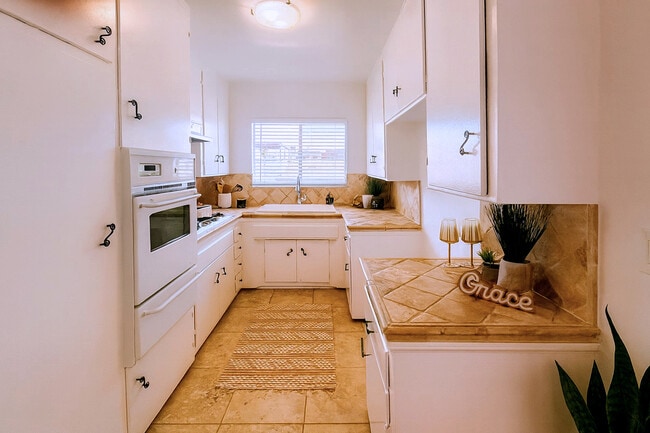 Photo - 216 S Gale Dr