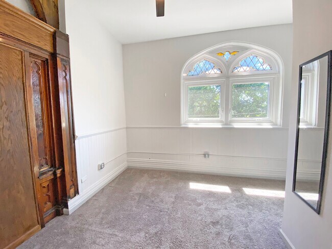 University Commons at McKee Pl - University Commons