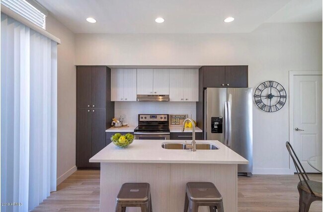 Photo - 2015 N 50th St