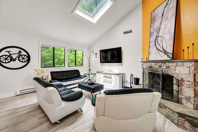 Photo - 213 Ledge Dr Unit 213