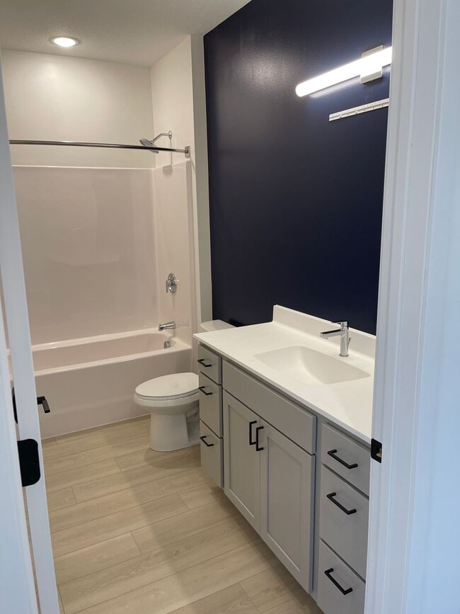 Photo - 3810 Ballantrae Rd Unit 608