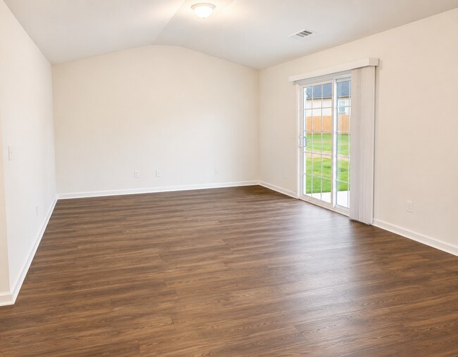Photo - 27 Miller Park Cir
