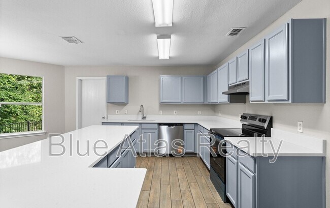 Photo - 1817 Cedarbriar Dr