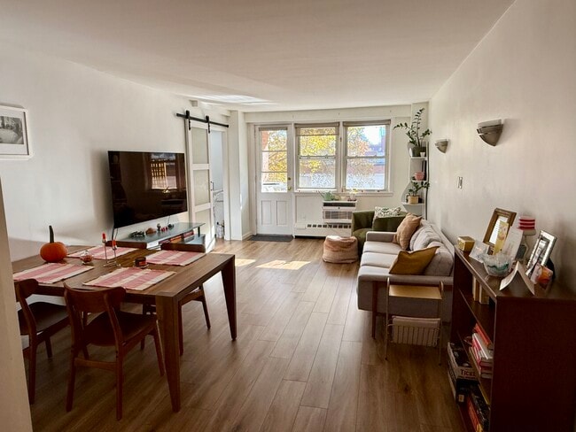 Photo - 444 Bedford St Unit 1R