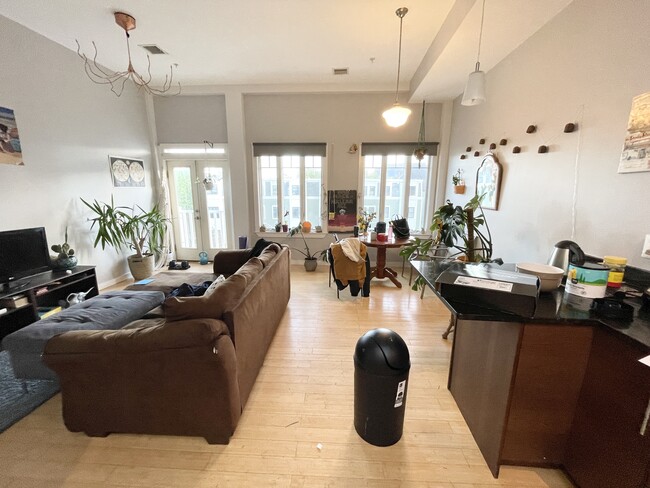 Photo - 1431 Tremont St Unidad 2