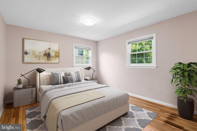 Photo - 9813 Singleton Dr