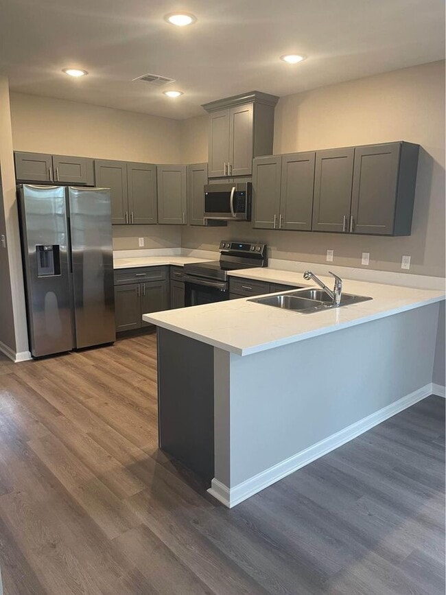 120 Thornton Ln Unidad 2