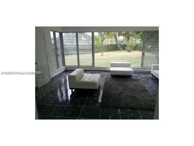 Building Photo - 1100 N Shore Dr Rental