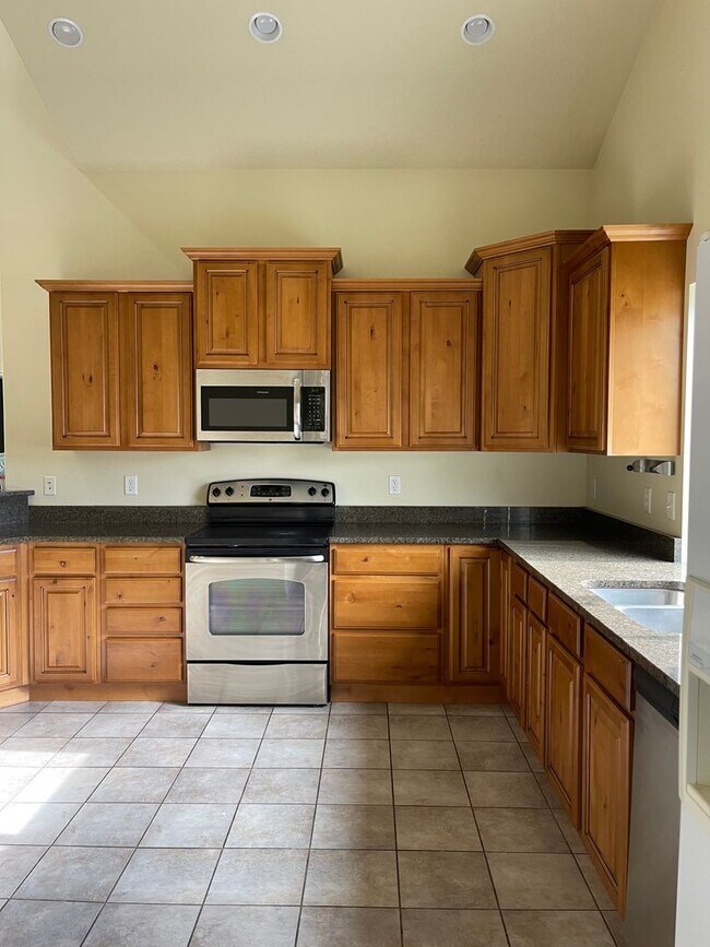 Photo - Beautiful Lehi home for rent!