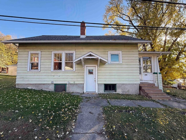 Photo - 834 N 4th St