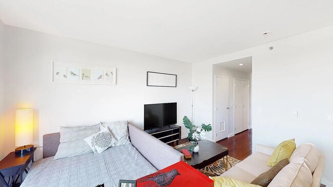 Photo - 1215 Broadway