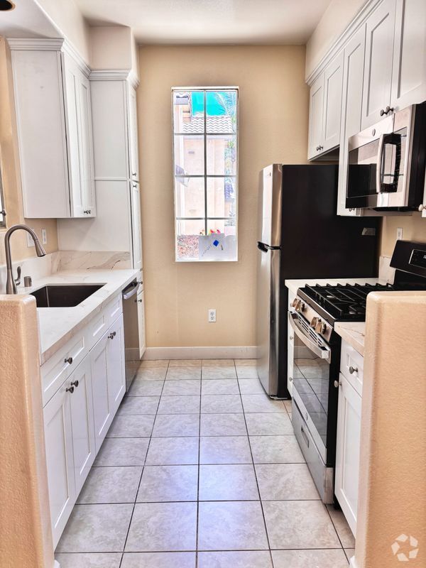Building Photo - 8676 New Salem St Rental