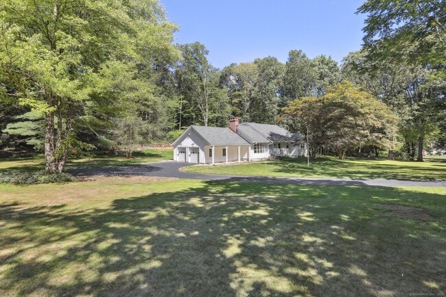 Photo - 8 Fairview Ln