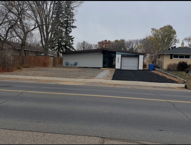 Building Photo - 3522-3525 25 Ave