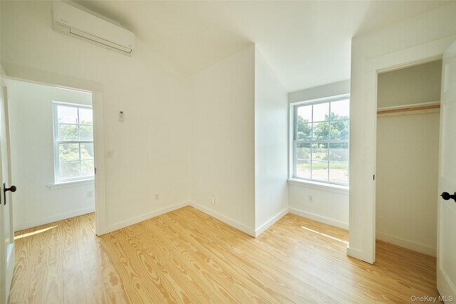 Photo - 5728-5209 Highway Unit 6F