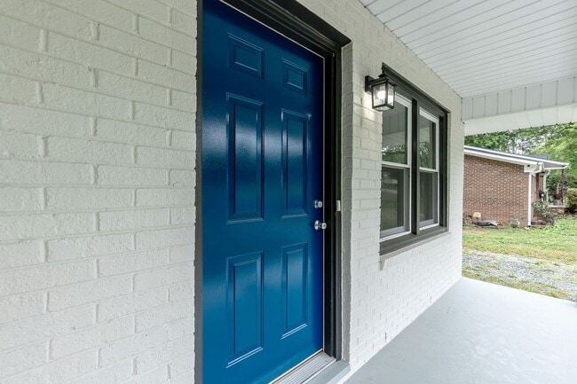 Photo - Three Bedroom Home!