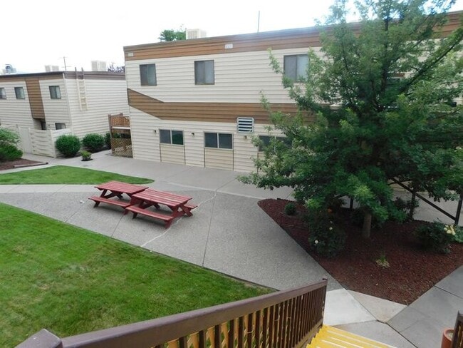 Photo - Charming 2-Bed Condo Near CMU & St. Mary’s – Great Amenities & Prime Location!