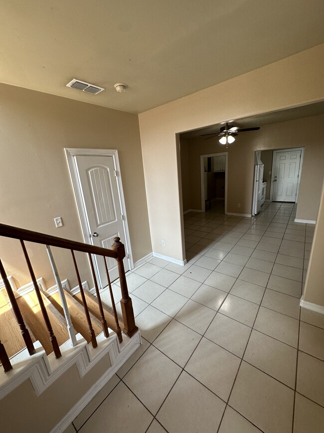 Entrada - 1020 Jesse St Unidad 2