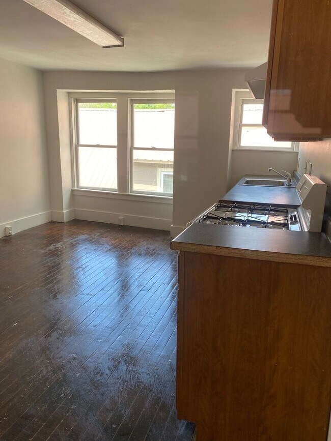 Photo - 120 Main St.