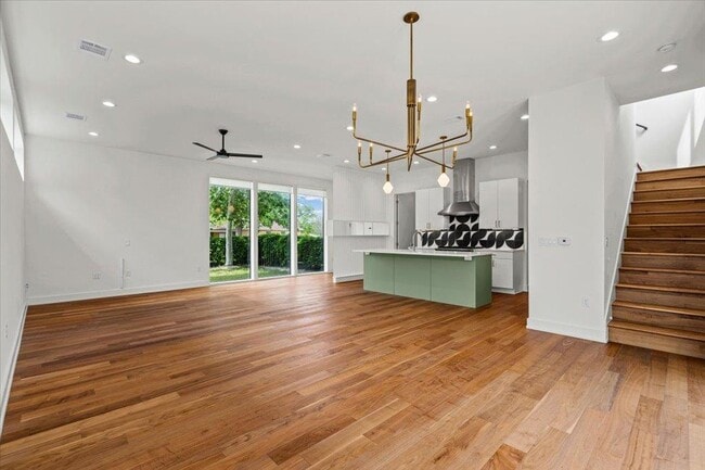 Photo - 1309 Hackberry St