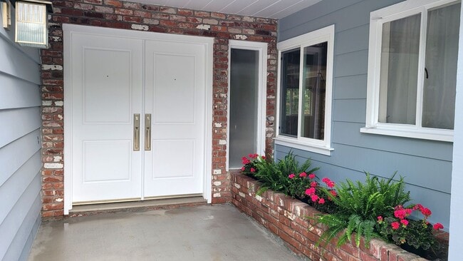 Epic REA - **4 Bedroom, 2.5 Bath - Ranch S... - Epic REA - **4 Bedroom, 2.5 Bath - Ranch S... House