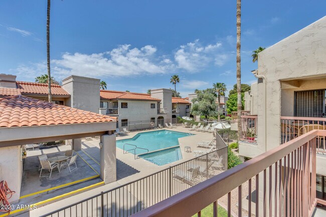 9270 E Mission Ln Unit 219