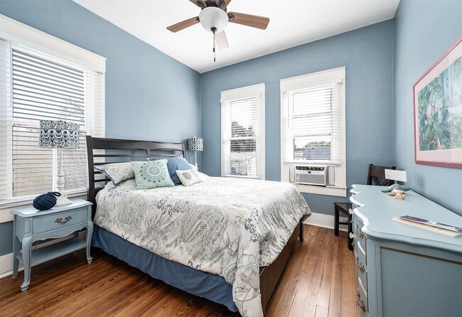 Photo - 3811 Avenue O