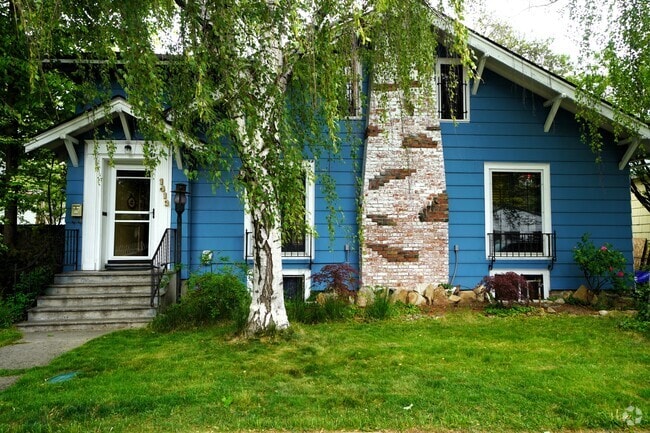 Building Photo - 1412 N 13th St Rental
