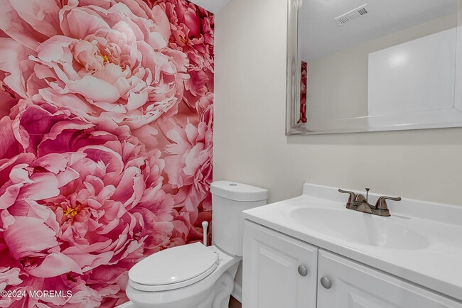 Photo - 215 W Morgan Ave