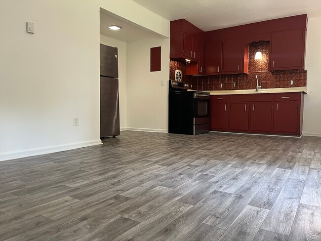 145 Hendricks Blvd