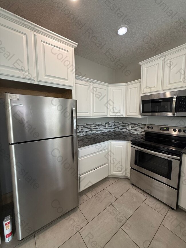 Photo - Beautiful 3 bedroom 2 bathroom home in a great neighborhood