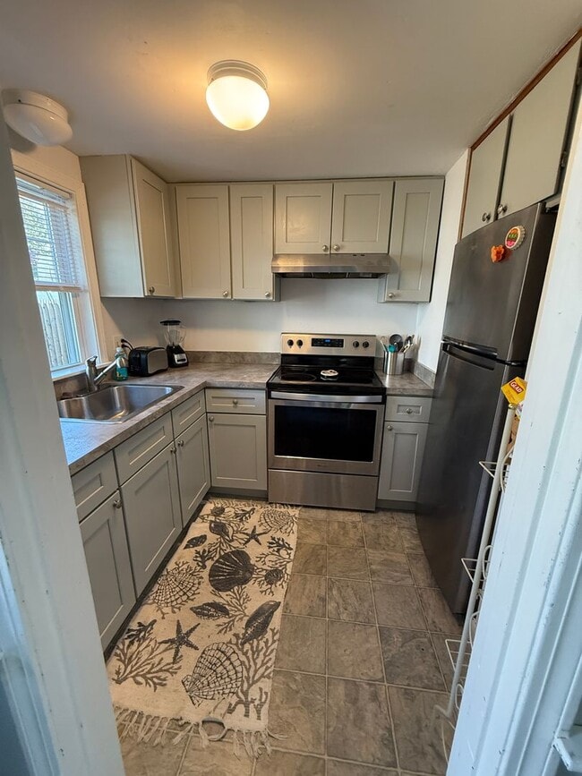 Photo - A two bedroom, 1 bath unit in a Townhouse style Duplex