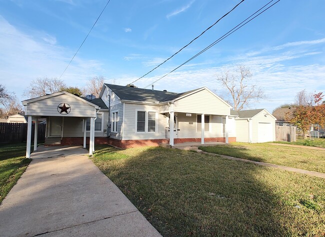 Building Photo - 1110 Johnson Ave