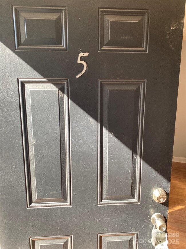 Photo - 3805 Miriam Dr Unidad 5