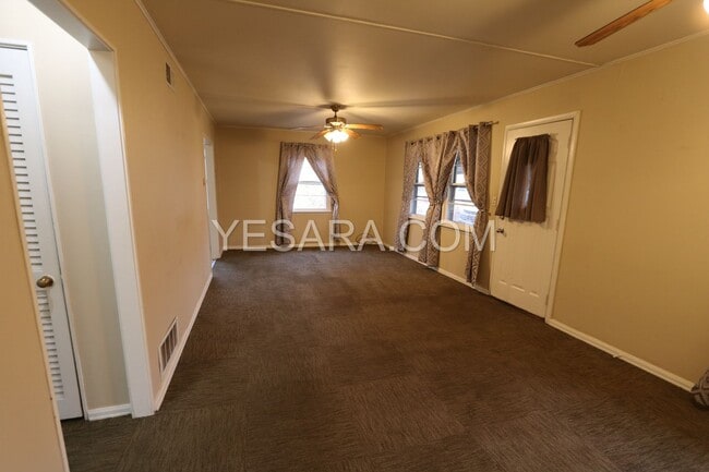 Photo - 124-124 Melrose Ct Unit 124