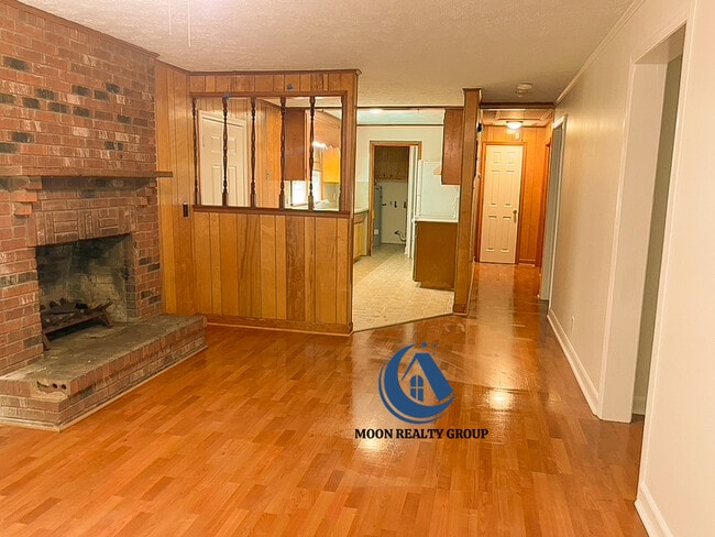 Photo - 710 E Chestnut St