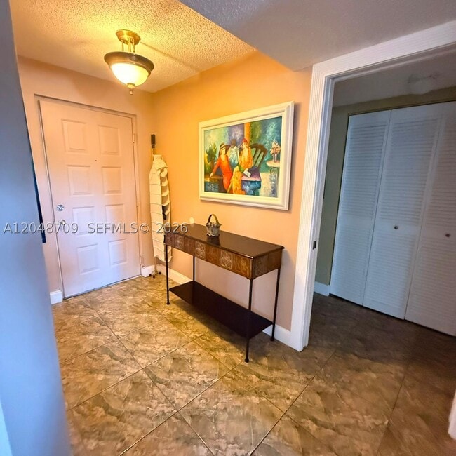 Building Photo - 17801 N Bay Rd Unit 206
