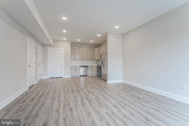 Photo - 2162 E Norris St Unit 303