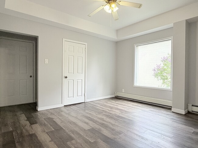 Photo - 257 Vidal St S