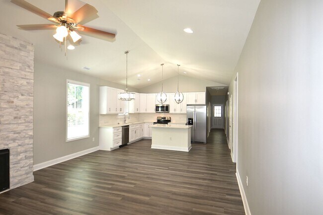Photo - 305 W Watson St