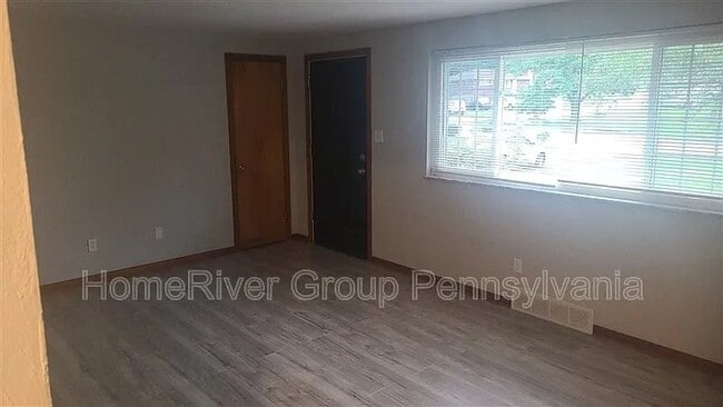 Photo - 215 Boston Hollow Rd