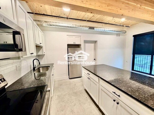 Photo - 2701 Ingersoll Ave