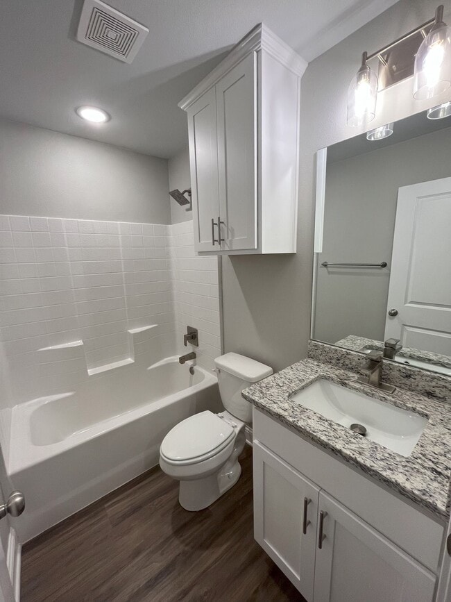 Photo - Country Heights #202