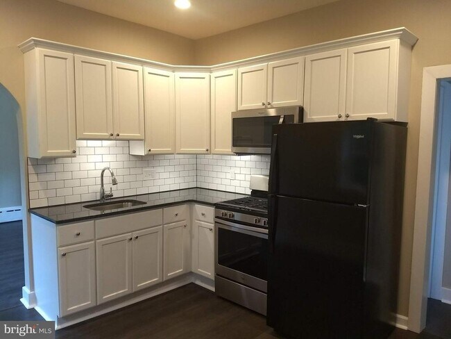 Photo - 115 N Main St Unidad 7