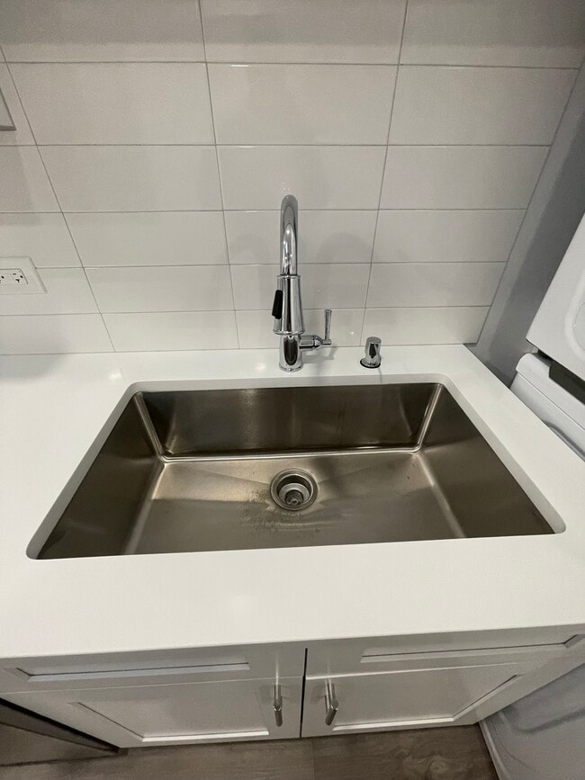 Photo - 3201 N Long Ave Unidad 2N