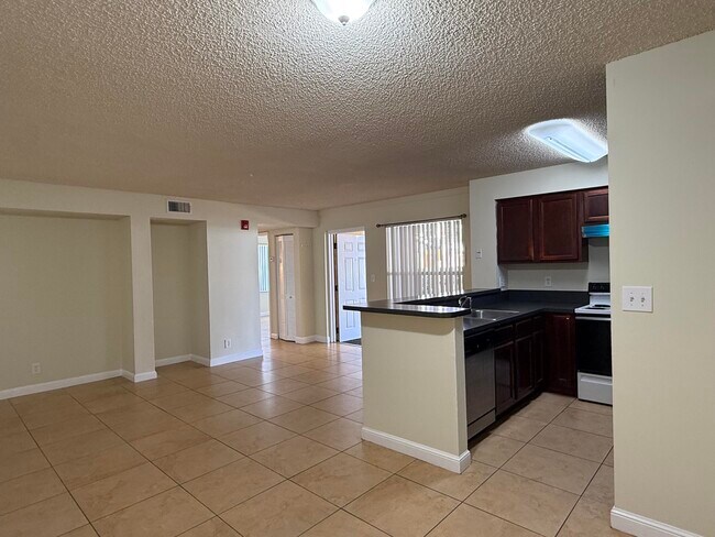 Photo - 7640 Westwood Dr Unit 402